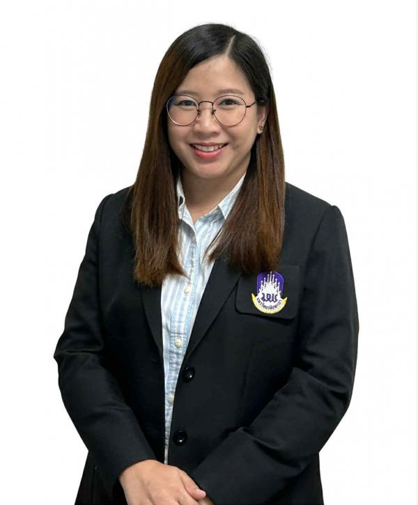 นางสาวปวีณา อุ่นลี